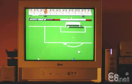 Commodore Amiga 600 con sistema audio 2.1